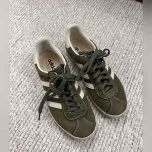 Adidas Gazelle Sneakers